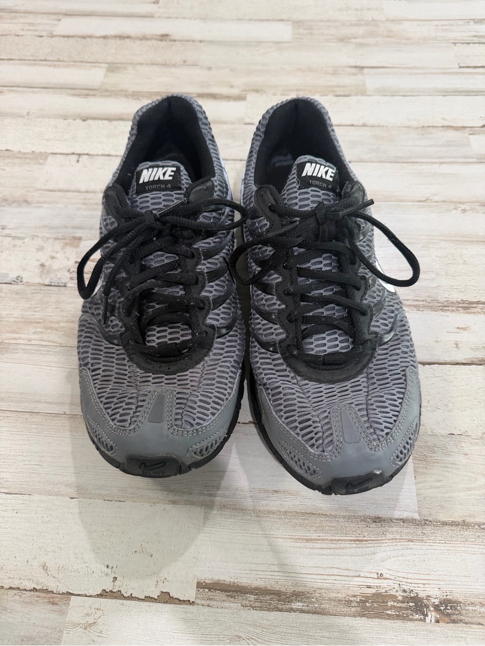 Nike Air Max Torch 4 Men’s Size 10 Cool Grey Black Running Shoes 343846-012 - Picture 2 of 8